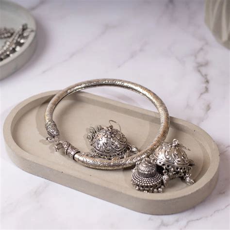 Hand casted Concrete Gifts Ideas for Valentine’s Day 2023 – Greyt