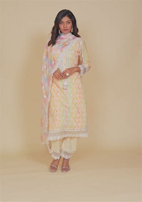 Punjabi Suit - Buy Latest Punjabi Salwar Suits for Women Online – Koskii