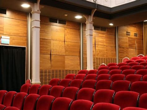 Broadway drops vaccine mandate, COVID-19 testing requirements