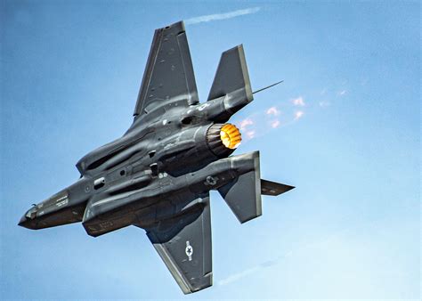 Joint Strike Fighter: 5 kurze Fakten über die Lockheed Martin F-35 ...