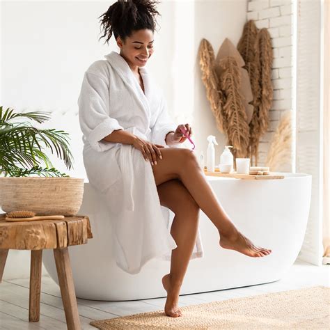 7 Hacks To Prevent Razor Burn and Get a Perfectly Smooth Shave