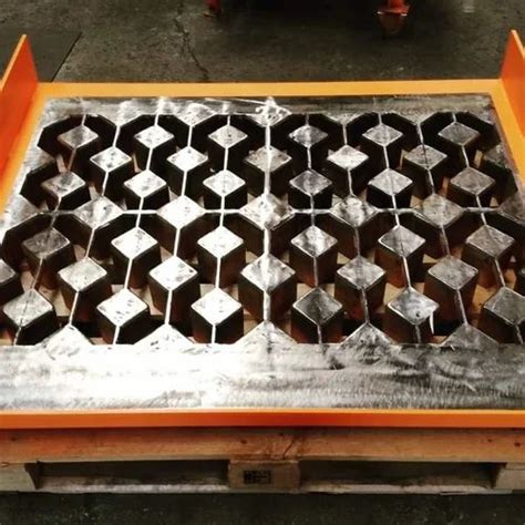 Vimal Engineering, Surat - Manufacturer of Fly Ash Brick Making Machine ...