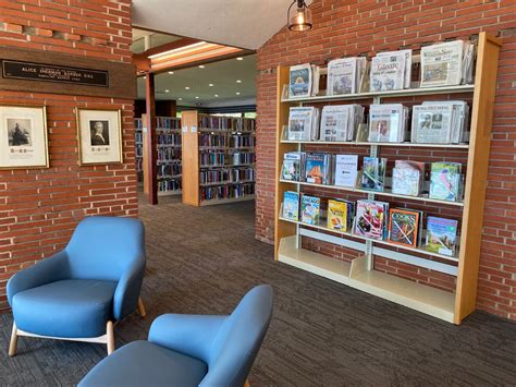 Lake Geneva Public Library - Library Furniture International