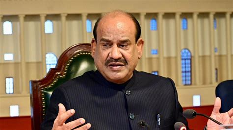 जगदंबिका पाल ने ओम बिरला को सौंपी वक्फ विधेयक पर JPC की रिपोर्ट, 15 ...