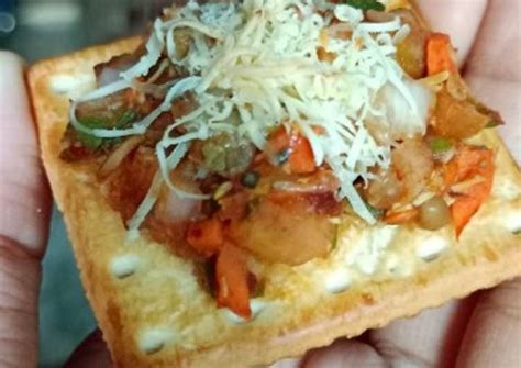 Mini cream-cracker pizza #goldenapron23 #week8 #playoff Recipe by ...