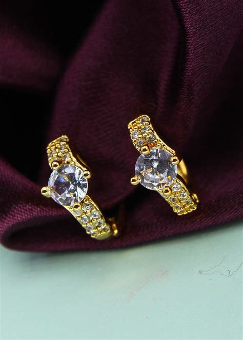 CHARMING DIA EAR STUDS – Sonchafa