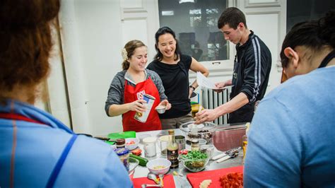 Students Cooking 的图像结果