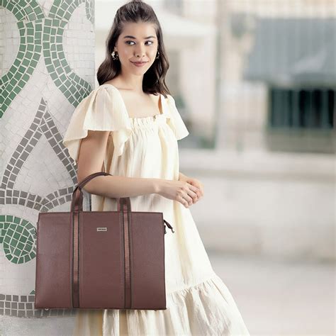 Buy VENEER Brown Solid Hand Bag and Detachable Strap (Set of 2) Online