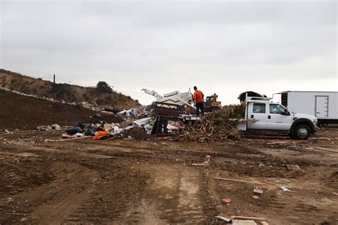 Community reacts to abandoned plans for Scholl Canyon Landfill ...