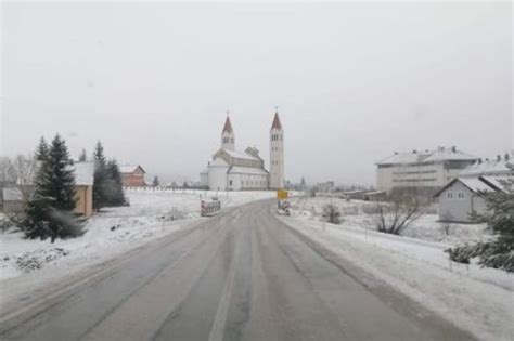 Upozorenje vozačima: U pojedinim dijelovima zemlje pada snijeg, otežana ...