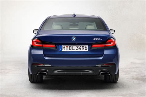 2021 BMW 5 Series Finally Shows Its Facelift, Will Update Over the Air - autoevolution