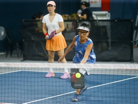 Tràn ngập tiếng cười ở giải pickleball dành cho người trên 50 tuổi ...