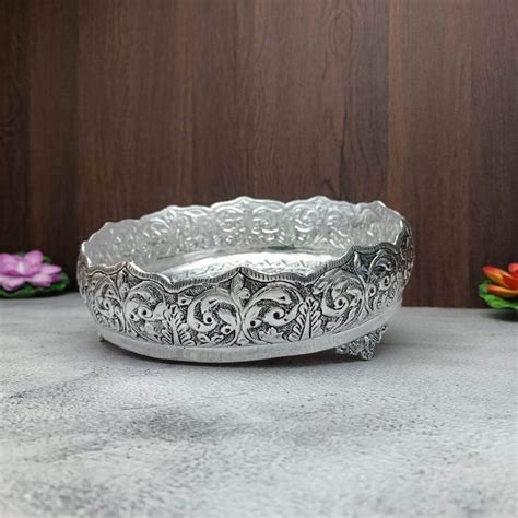 Antique Round Floral Designer Urli – onesilver.in