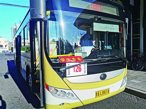 哈市开通首批62条学生公交专线