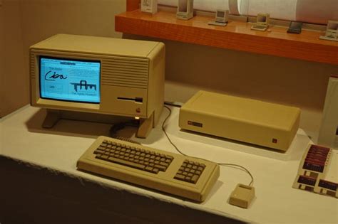 Apple II Computer Collection 的图像结果