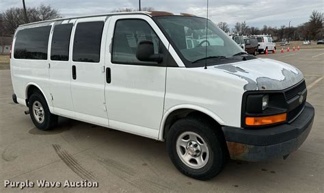 2004 Chevrolet Express 1500 van in Wichita, KS | Item NI9668 sold ...