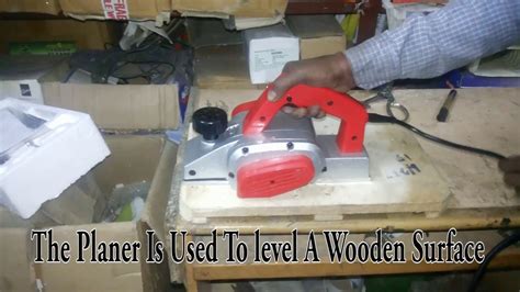 Using a Hand Planer 的图像结果