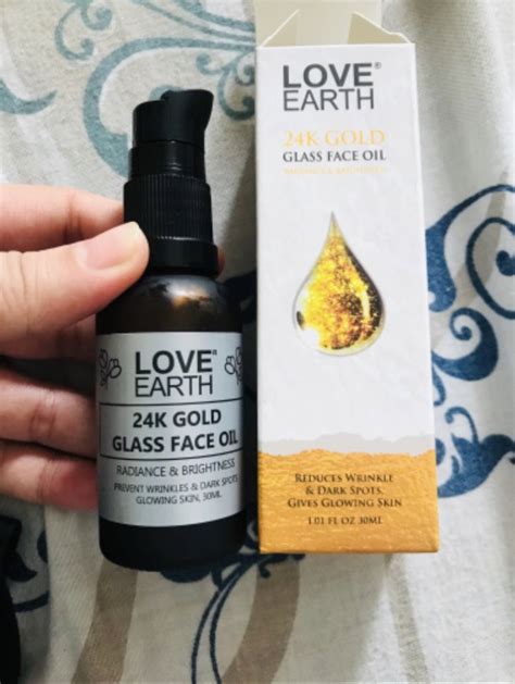 Buy Love Earth 24K Gold Glass Face Oil - 30ml Online at Best Price in ...