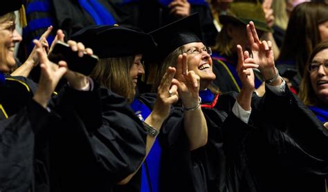 ‘This isn’t Dwight’s speech this is Rainn’s speech’: Rainn Wilson gives ...