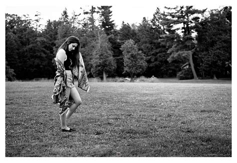 Full Body Portrait Photography Nature 的图像结果