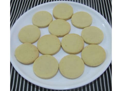 Buy Salt & Sweet Cookies (Pack of 12) online - WarmOven