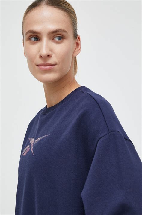 Reebok bluza MODERN SAFARI damska kolor granatowy z nadrukiem | Answear.com