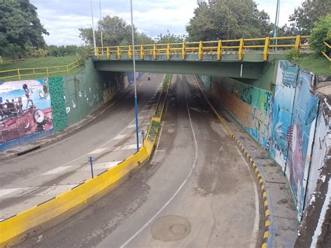 “Exceso de basuras colmataron sistema de aguas lluvias en el puente de ...