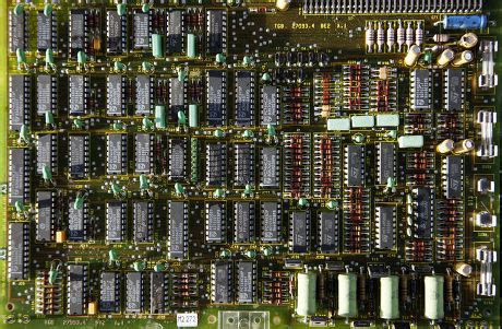 New vs Broken Computer 的图像结果