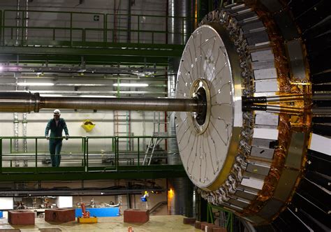 Particle Accelerator 的图像结果