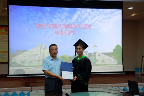 学院举行2022届缅甸国际班毕业典礼-重庆三峡职业学院
