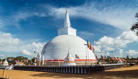 6 Famous Buddhist Temples In Sri Lanka To Visit In 2023