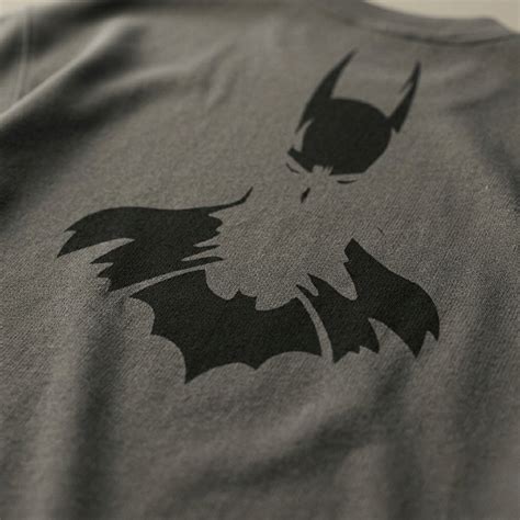 Iconic Batman Graphic Tee - Show Your Fandom – STYFLE