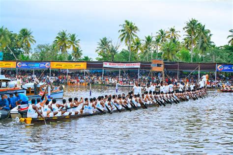 Photos of 2005 - Official Website of Nehru Trophy Boat Race
