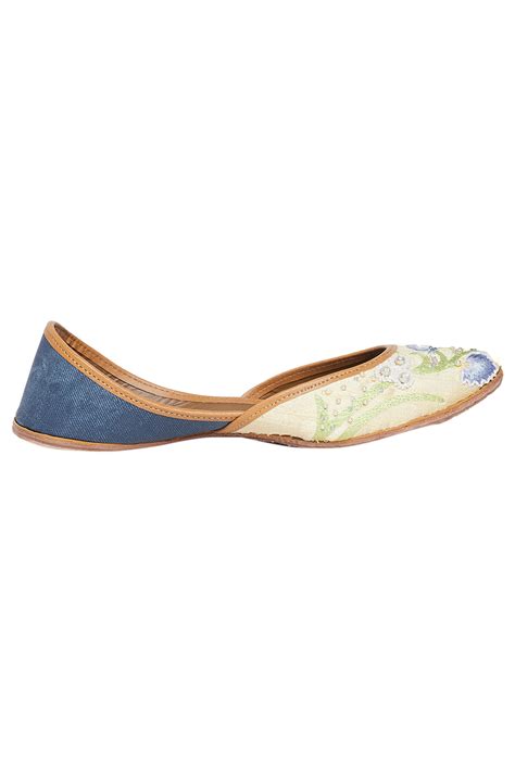 Buy Coral Haze Yellow Genuine Leather Embroidered Juttis Online | Aza ...