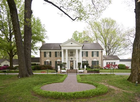 Wedding at Graceland Final Photo Assets