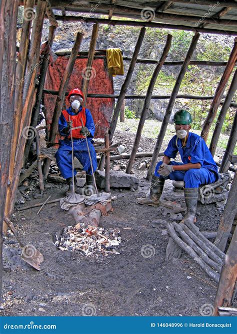 Rwandan Miners Panning for Precious Metals Editorial Photo - Image of republic, coltan: 146048996