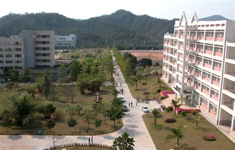 惠州学院大门图片_惠州学院大门设计素材_红动中国