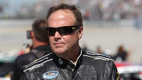 Former NASCAR driver Mike Wallace attacked after concert