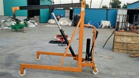 Mobile Floor Crane Manufacturer, Supplier from Bangalore