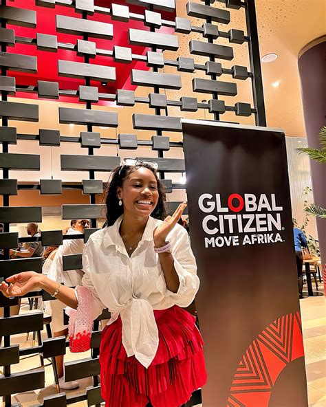 Pharm. Moyosoreoluwa💕💕 | Yh I’m pretty buh I’m loco @kryptstore 📸 ...