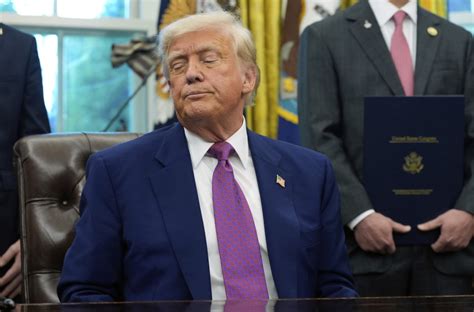 Svi komentari - Poslednji pokušaj: Trampe, reci mu... - B92