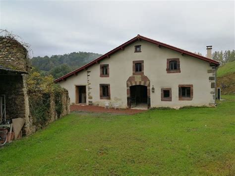 JOANGI (Uhart-Cize) - Specialty B&B Reviews, Photos, Rate Comparison ...