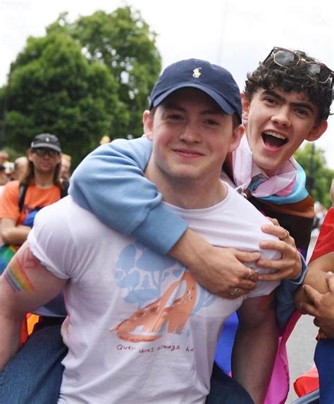 Heartstopper wallpaper – Artofit