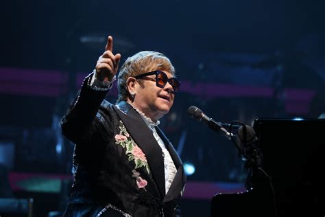 Concert Review: Elton John bids “Farewell Yellow Brick Road” and goes ...