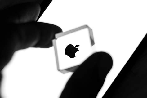 A Russian YouTuber Says He Has The Unreleased M5 iPad Pro: Watch The ...