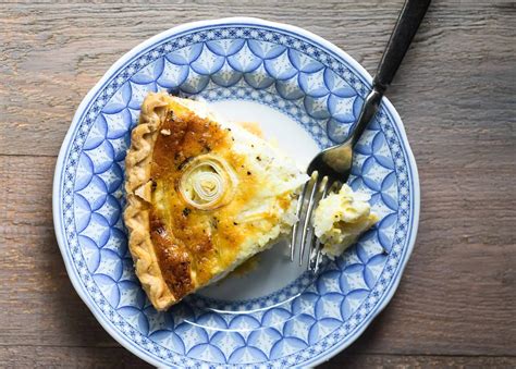 Old-Fashioned Onion Pie Recipe - Backyard Poultry