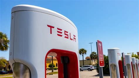 Tesla opens 30 Superchargers to rival electric cars in Australia - Drive