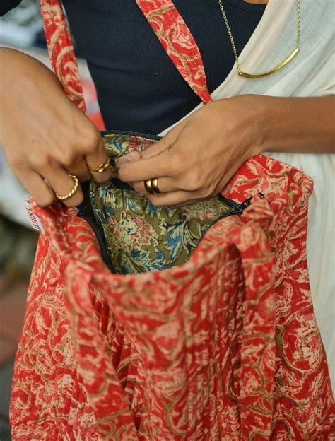 Juhi Kalamkari Zipper Tote Bag in Pure Cotton– Masala Chai