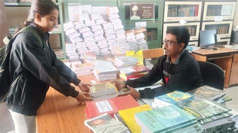 Government Nirbhay Singh Patel Science College Indore- Library >