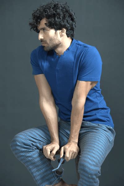 dash and dot: Buy T-shirts for Men Online - Tees & Polo Shirts For Men